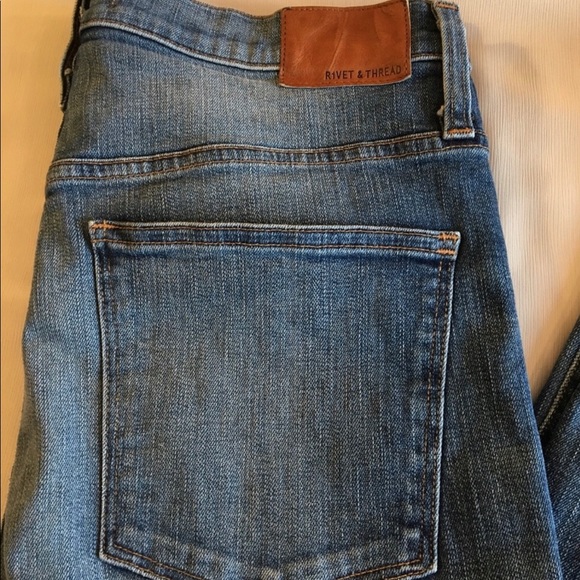 Madewell Rivet & Thread Flare Jean - Picture 6 of 8
